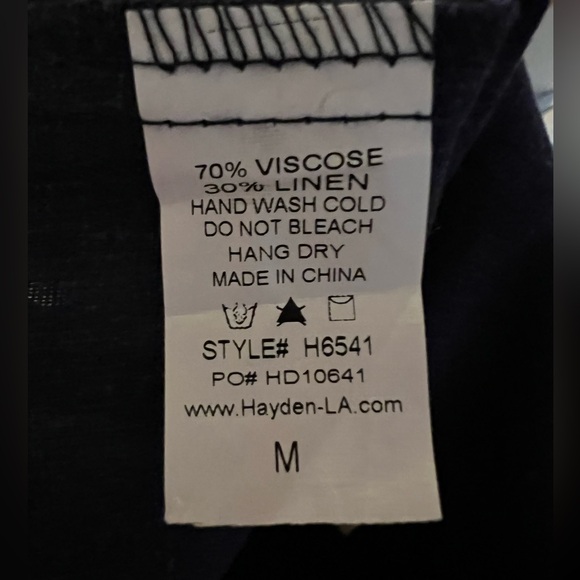 WOMEN’S HAYDEN LOS ANGELES NAVY BUTTON FRONT TANK TOP SIZE M. - Picture 6 of 9